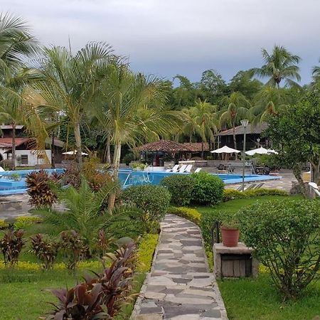 Hotel Puerto Palmeras Tarapoto Resort Esterno foto