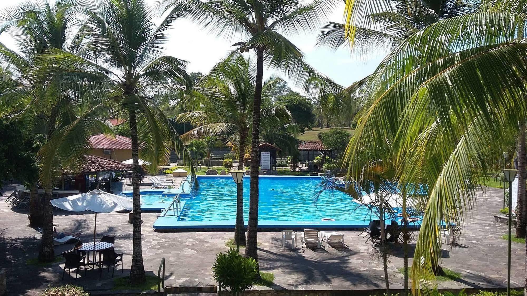 Hotel Puerto Palmeras Tarapoto Resort Esterno foto