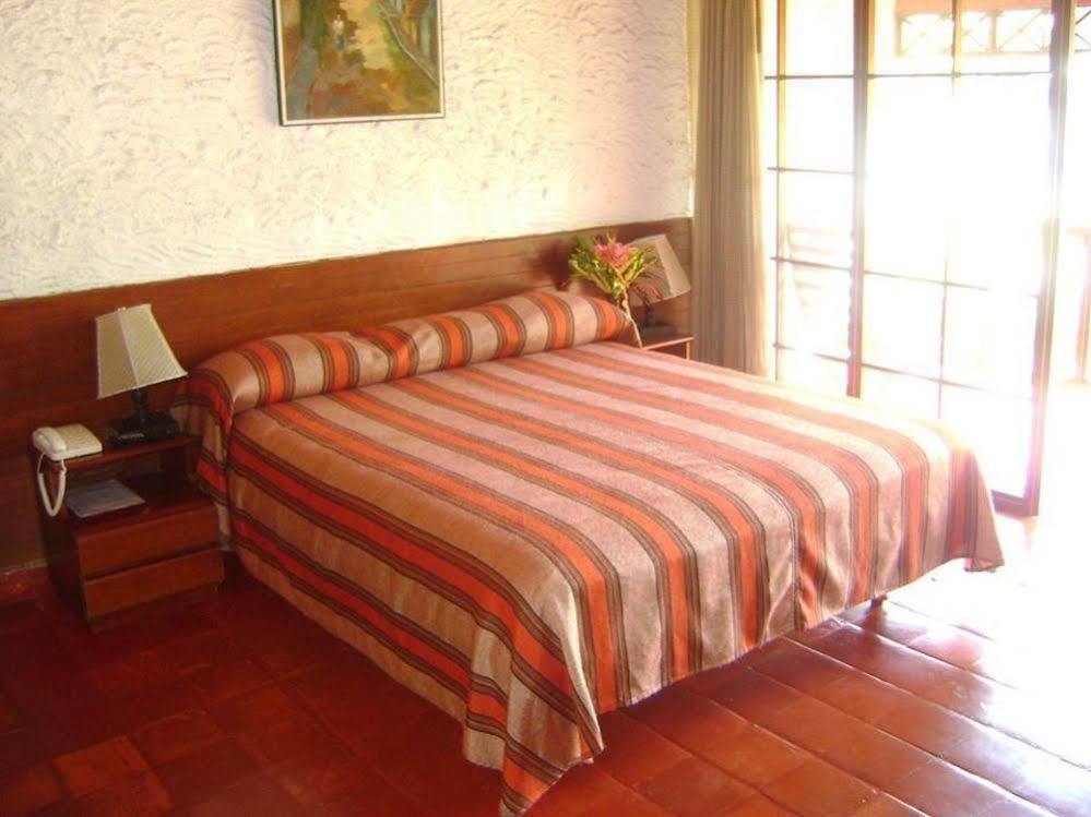 Hotel Puerto Palmeras Tarapoto Resort Esterno foto